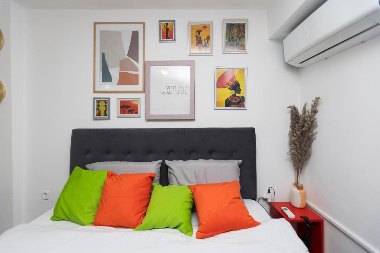 11 Steps' Lovely Studio In The Center Τίρανα Εξωτερικό φωτογραφία